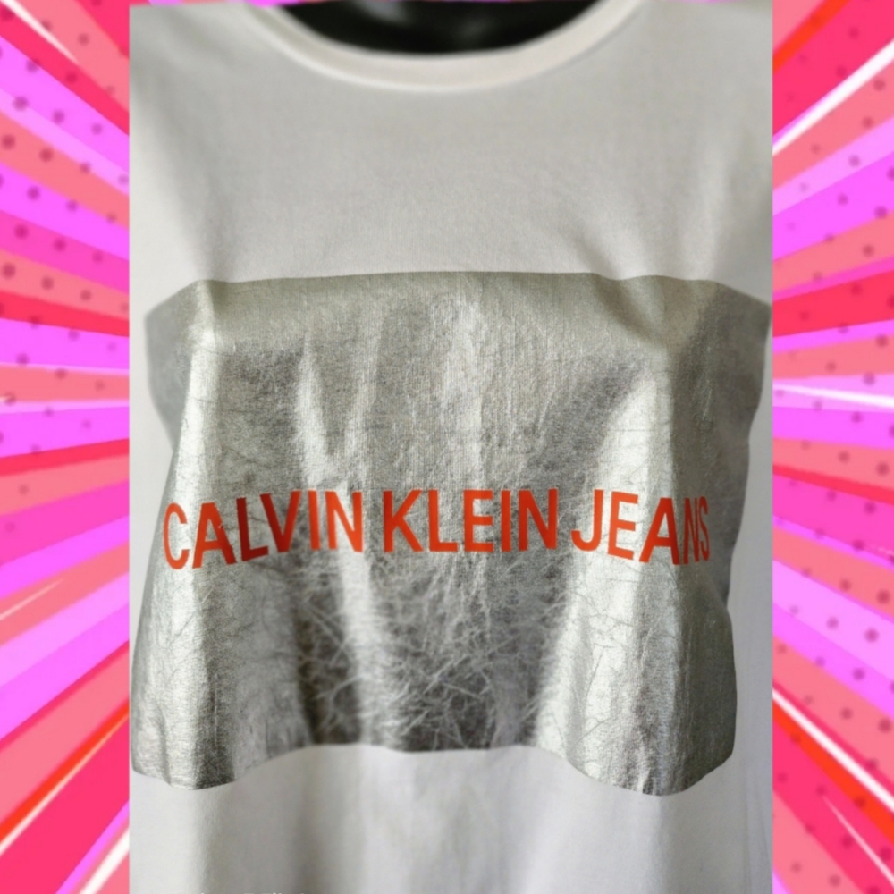 CALVIN KLEIN WHITE WITH METALLIC MONOGRAM LOGO T SHIRT - Picture 4 of 5